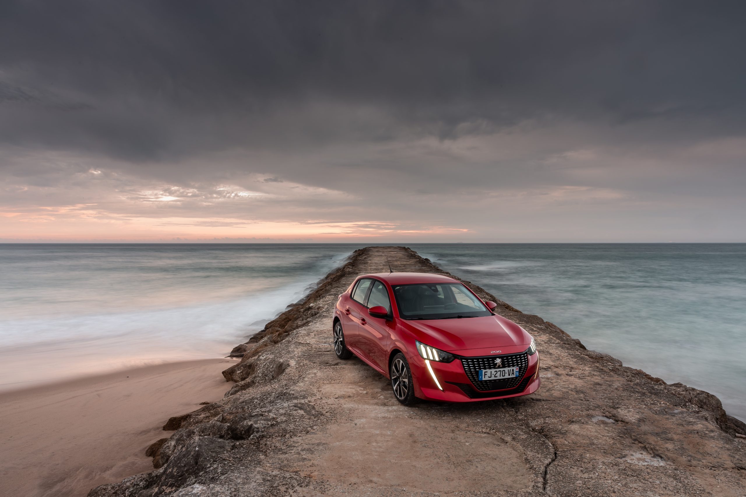 PEUGEOT 208 1.2 PureTech 100 GT Line