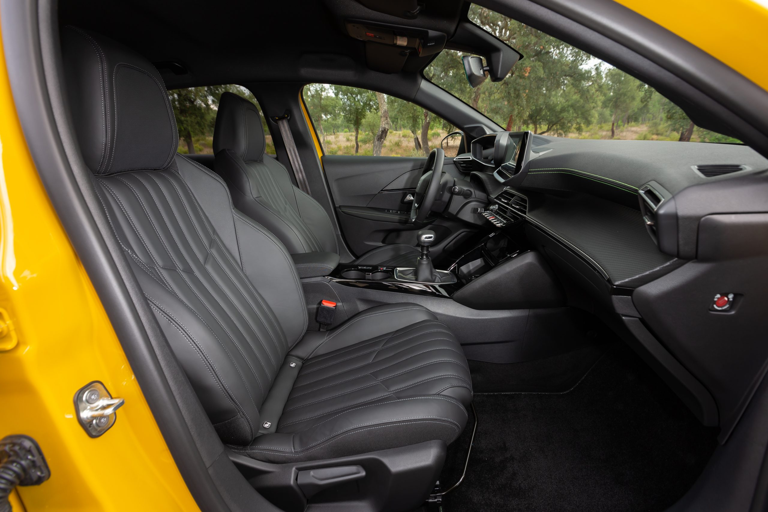 PEUGEOT 208 1.2 PureTech 100 GT Line