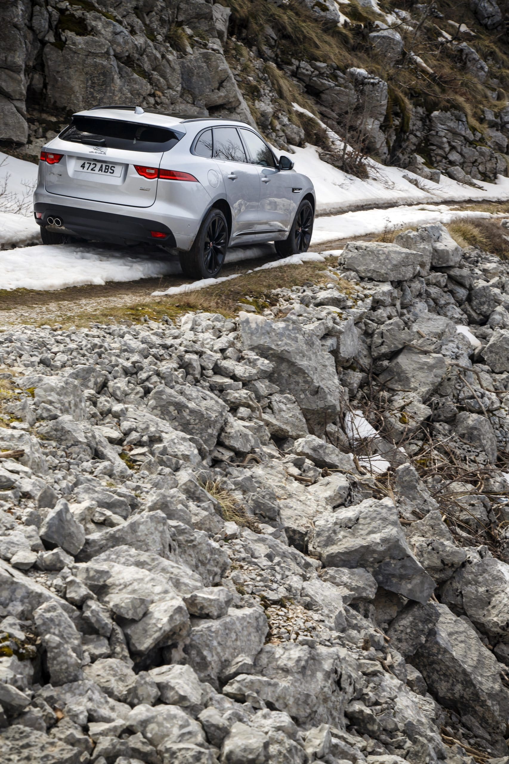 JAGUAR F-Pace 2.0L I4 T/C AWD Auto Portfolio 300PS