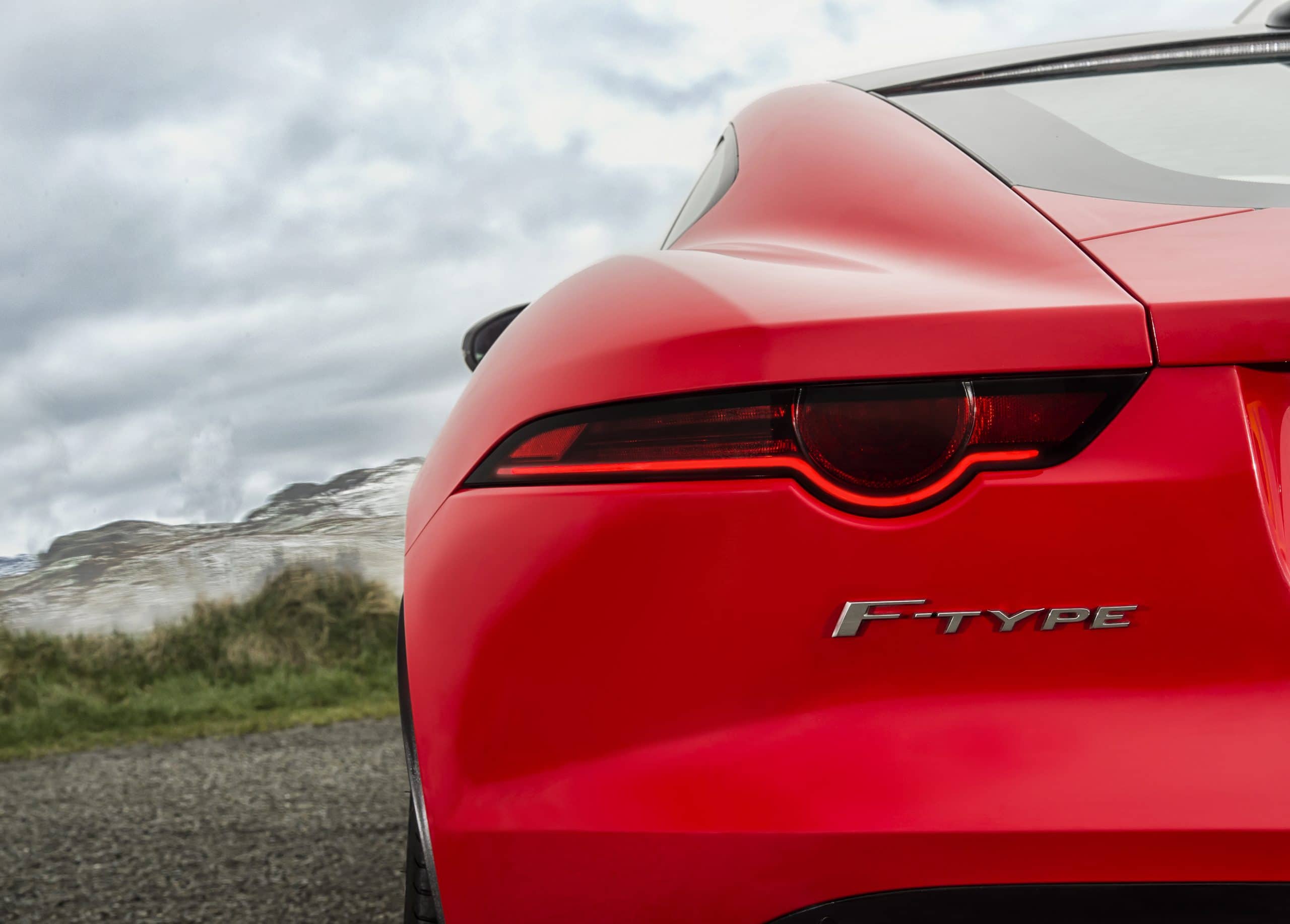 JAGUAR F-Type 3.0lt V6 S/C 340PS RWD Auto R-Dynamic