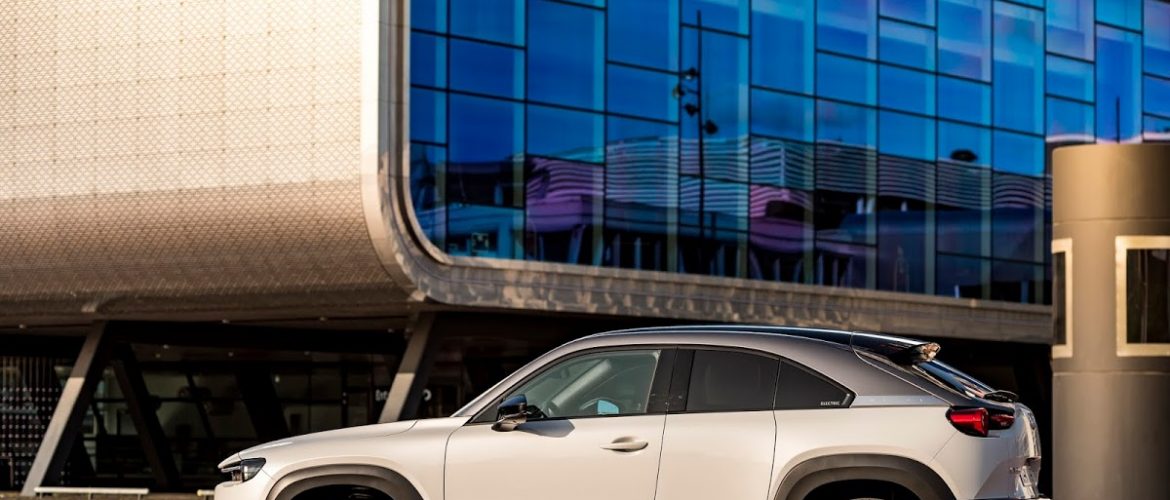 Η μοδα στα χρωματα των αυτοκινητων και η πρωτοπορια της Mazda